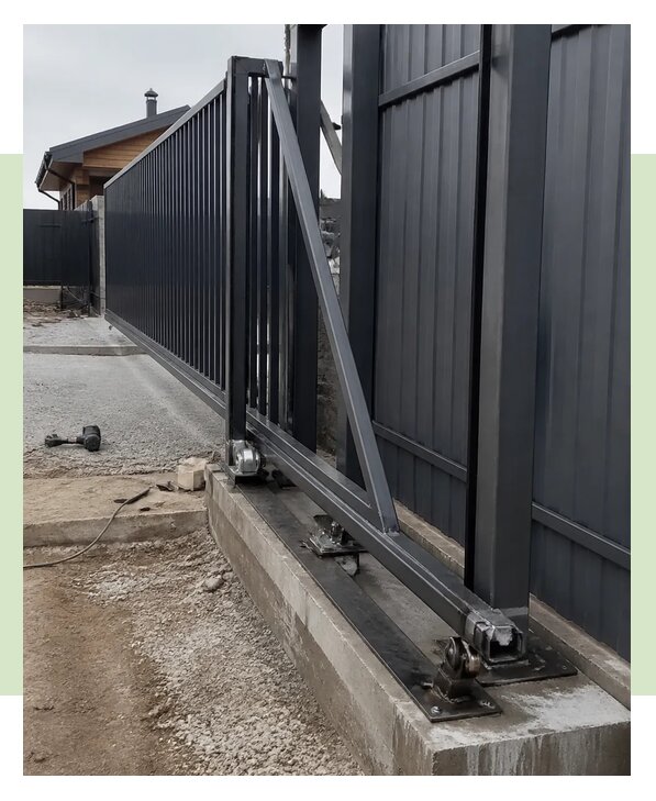 Монтаж консольных откатных ворот под ключ в Феодосии